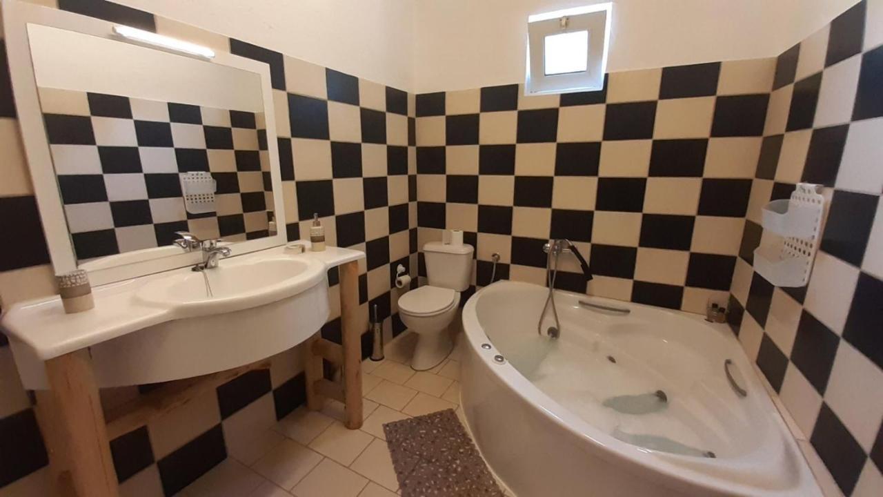 White Manolia Cottage Kato Korakiana المظهر الخارجي الصورة